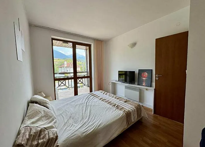 Yeti Complex Banszko